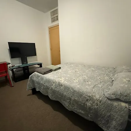 Double Room With Shared Bathroom - No Parking Space Abu Dhabi Exterior photo