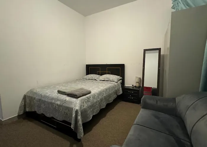 Double Room With Shared Bathroom - No Parking Space