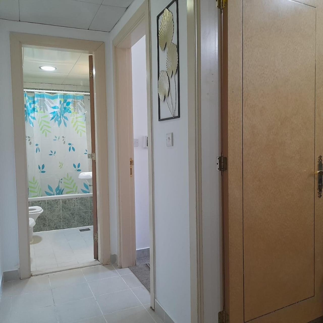 Homestay Double With Shared Bathroom - No Parking Space